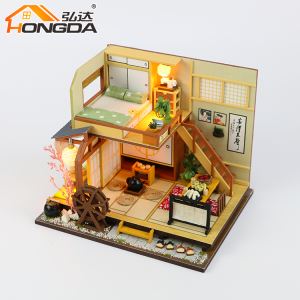 Miniaturowa lalka domowa