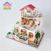 Trzypiętrowa miniatura domku dla lalek Villa